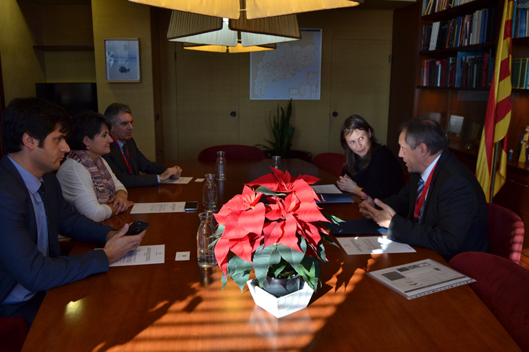 Signatura de l’acord específic per al desenvolupament i protecció dels boscs municipals a Catalunya, entre el CTFC, representada per la seva presidenta i consellera del DARP de la Generalitat de Catalunya, Hble. Sra. Mertixell Serret, i el president d’ELFOCAT Sr. Ramon Moliner.